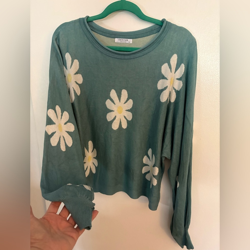 Teal Daisy Floral Lightweight Sweater NWOT